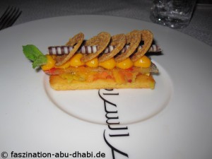 Kulinarische Spezialitäten im Restaurant beim Abu Dhabi Urlaub genießen.